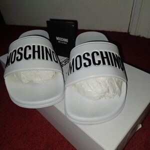Womens white and black moschino slides size 37/7
